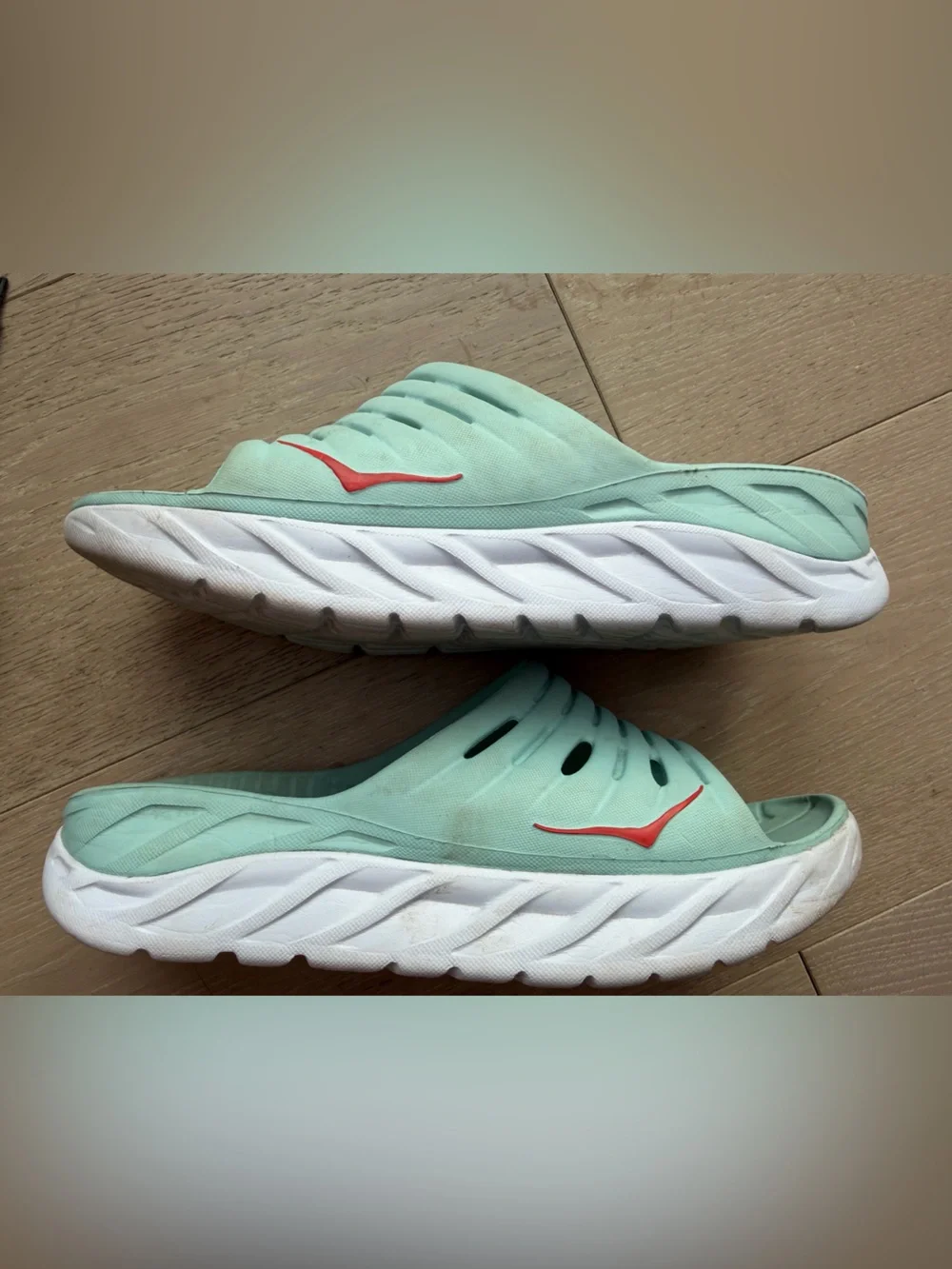 HOKA one Aqua Slide rubber Sandals - Mint Green women’s 9/ men’s 7